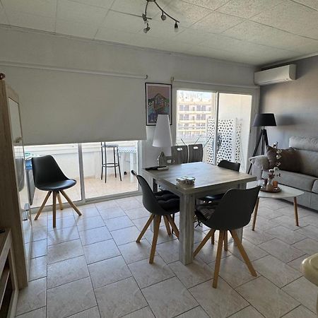 רוזס Appartement Premiere Ligne De Mer Avec Piscine מראה חיצוני תמונה