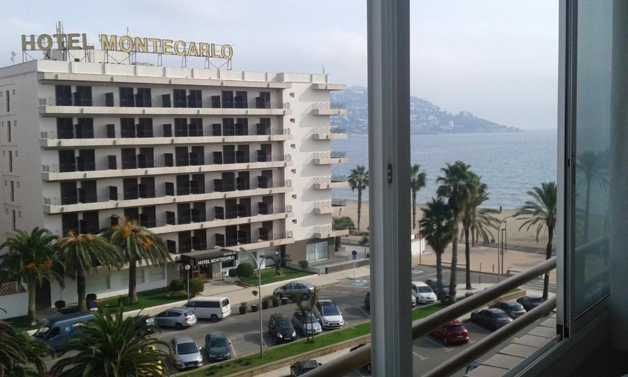 רוזס Appartement Premiere Ligne De Mer Avec Piscine מראה חיצוני תמונה