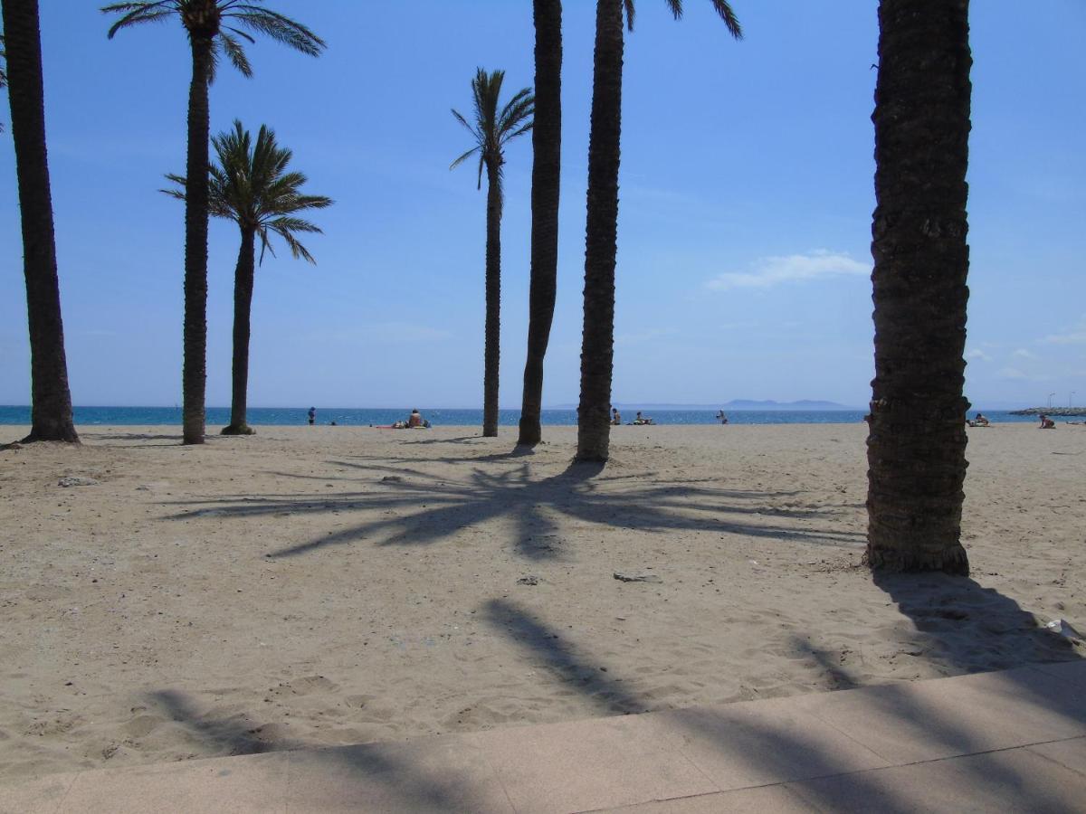 רוזס Appartement Premiere Ligne De Mer Avec Piscine מראה חיצוני תמונה