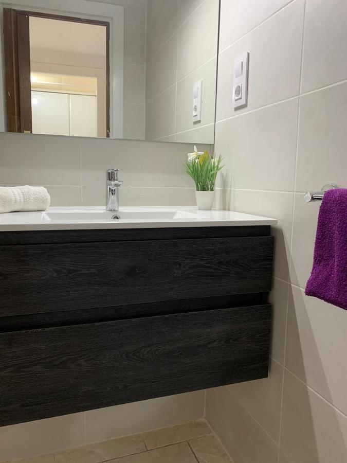 רוזס Appartement Premiere Ligne De Mer Avec Piscine מראה חיצוני תמונה