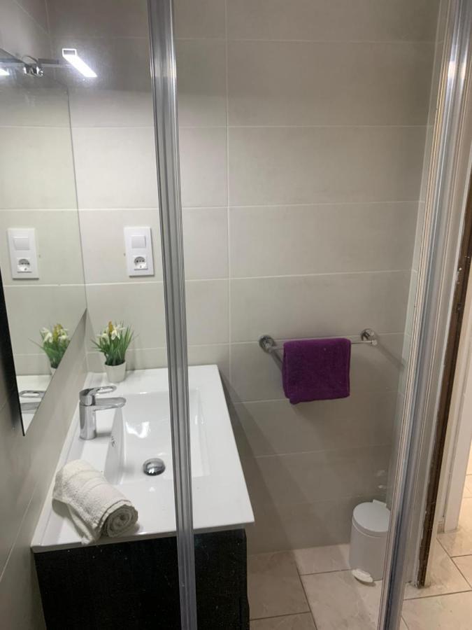 רוזס Appartement Premiere Ligne De Mer Avec Piscine מראה חיצוני תמונה