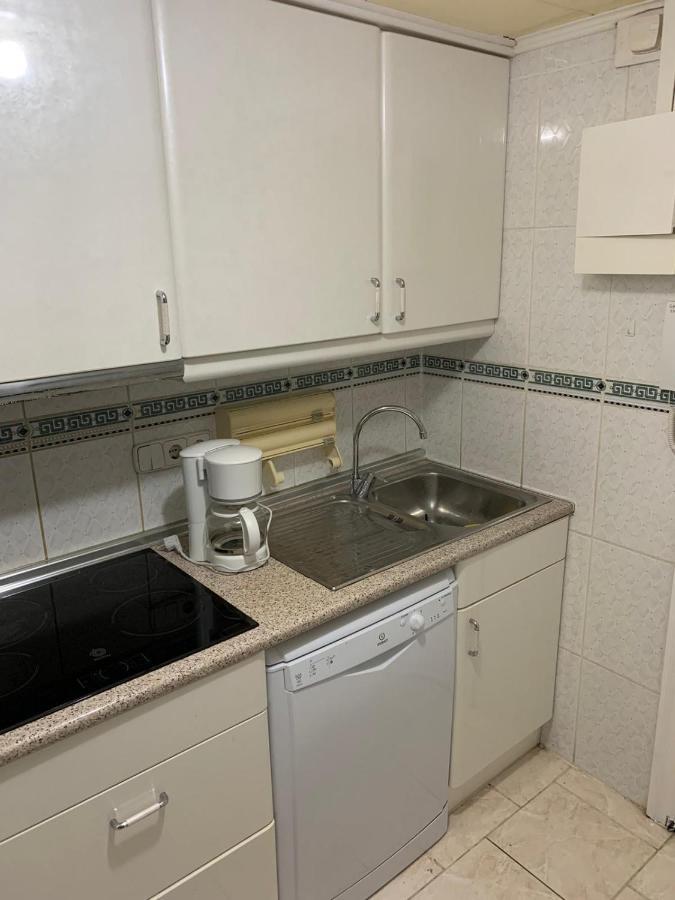 רוזס Appartement Premiere Ligne De Mer Avec Piscine מראה חיצוני תמונה